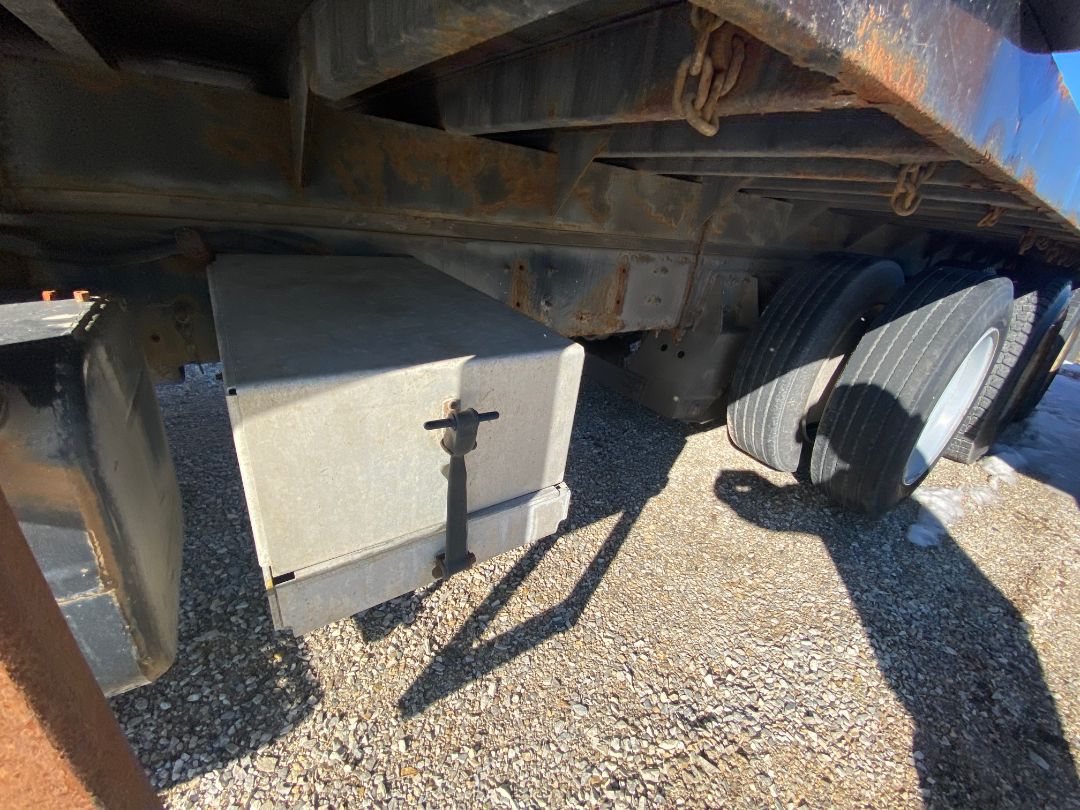 1995 FREIGHTLINER FL80 - Image 17